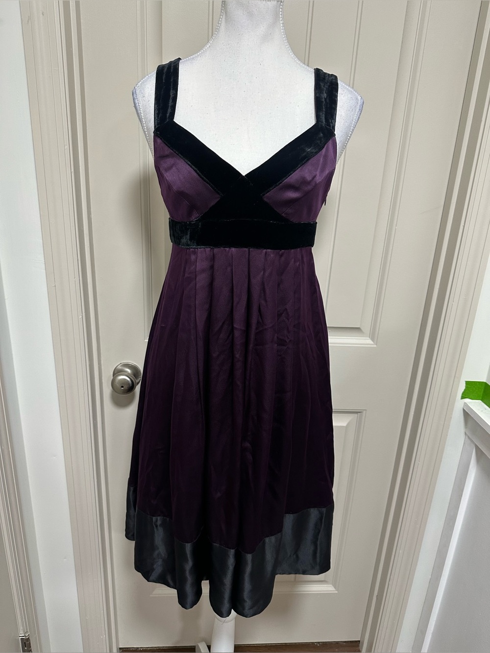 Banana Republic Y2K 100% silk Plum and Black Velvet-Trim Dress